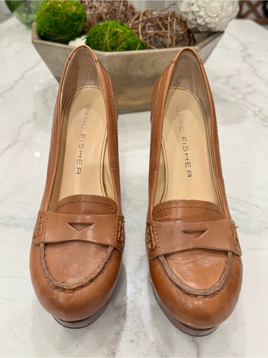 Marc Fisher Shoes - Marc Fisher Tan Leather Platform Penny Loafers 7M